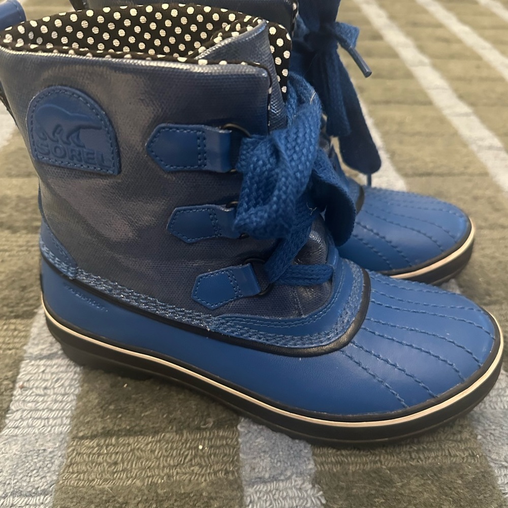 Sorel Tivoli cobalt Blue and Black Boots‎ polka dot waterproof 6.5